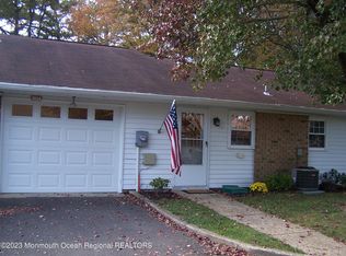 90A Cambridge Cir, Manchester, NJ 08759
