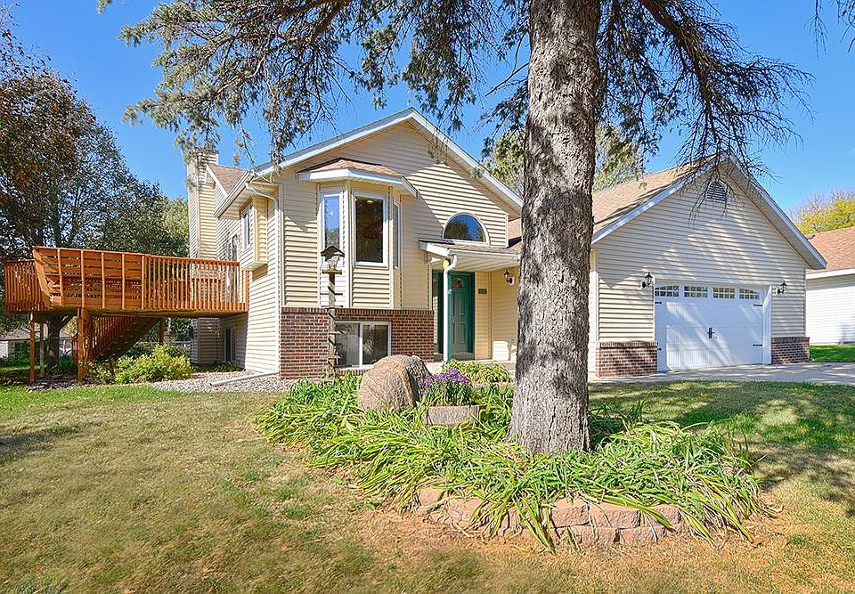 1st image of 403 Pebble Beach Dr NE