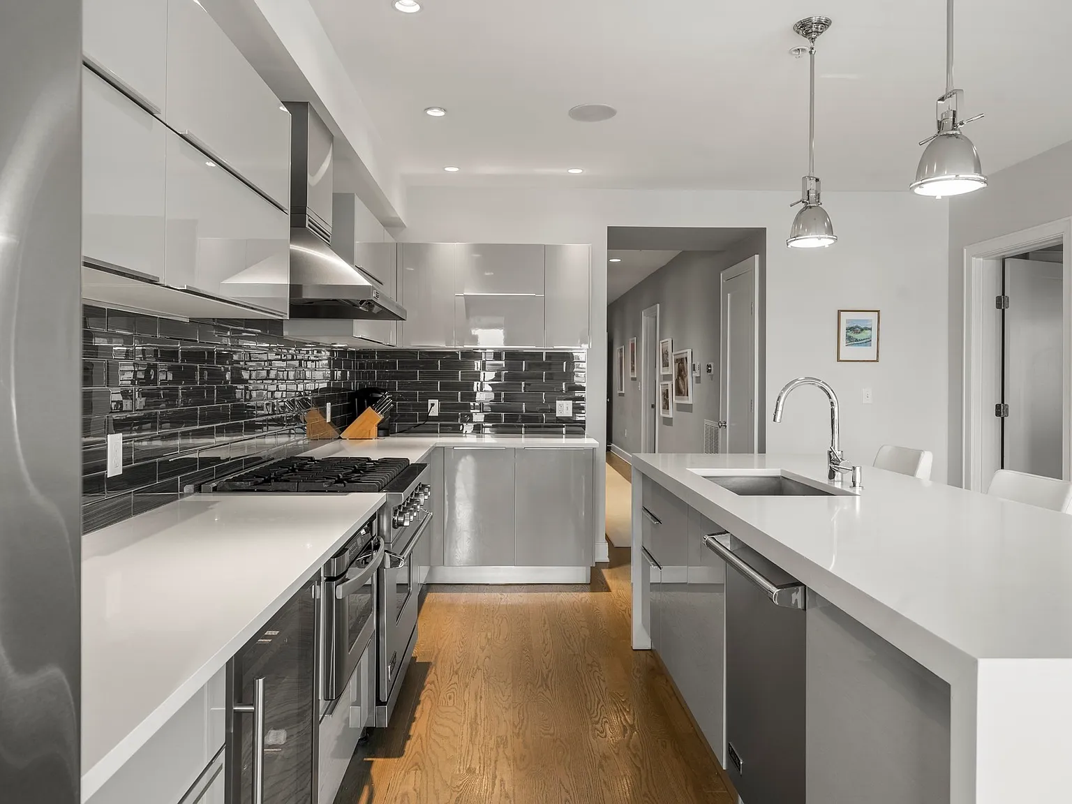 2 bed, 1663 sqft, $6,500 — Photo 4