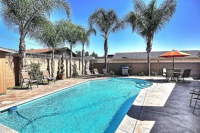 331 E Bluebell Pl — Photo 33