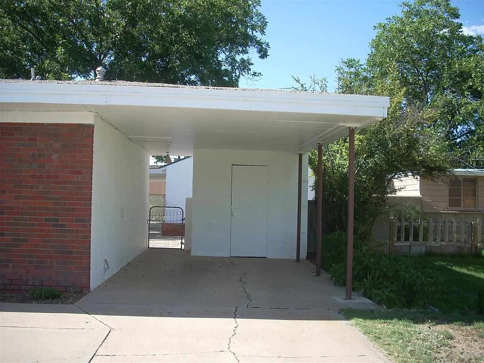 1st image of 703 N Plains Park Dr