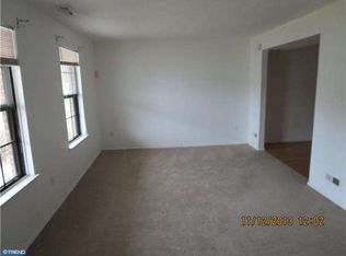 34 Hawthorne Rd, Sicklerville, NJ 08081