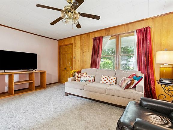 3rd image of 638 Huntlee Dr