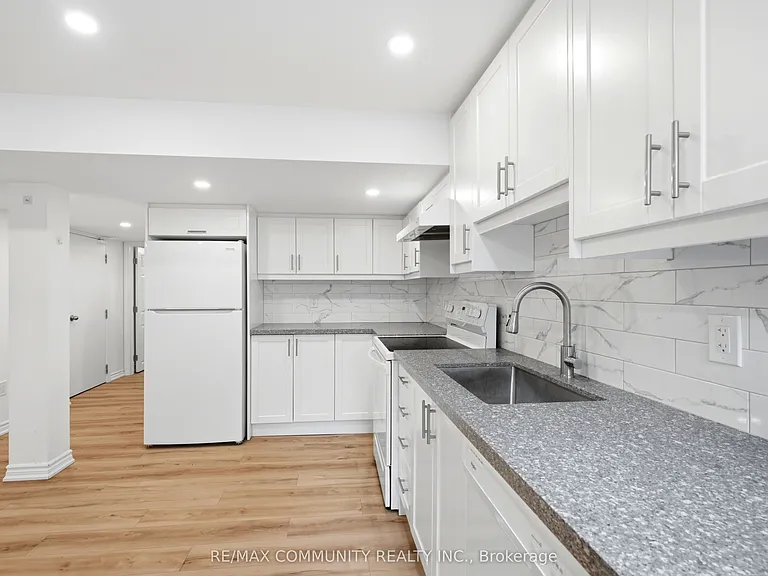39 Carter Bennett Dr #LOWER — Photo 10