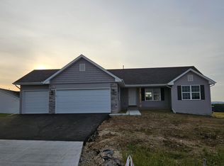 3698 Nighthawk Dr, Beloit, WI 53511