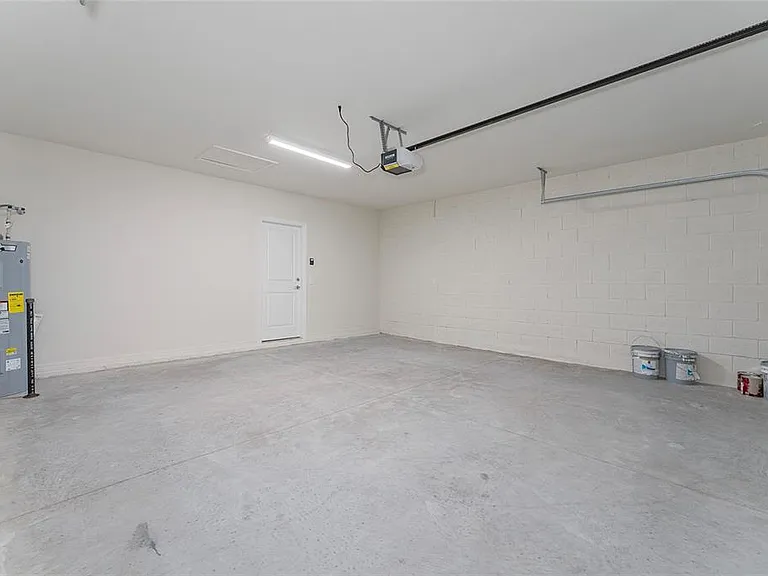 3633 Cambridge Brook Dr — Photo 24