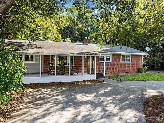 2nd image of 125 Burton Hills Cir