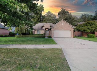 53606 Deerfield Ln, New Baltimore, MI 48047