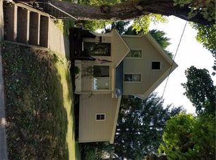 49 S 7th St, Sharpsville, PA 16150