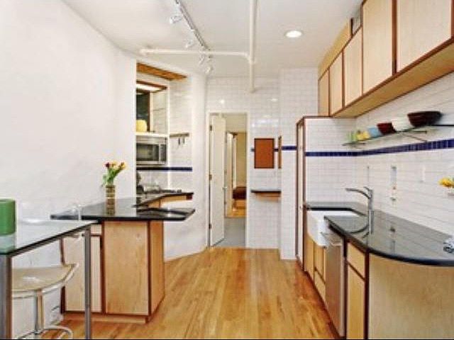 2nd image of 330 W 17th St