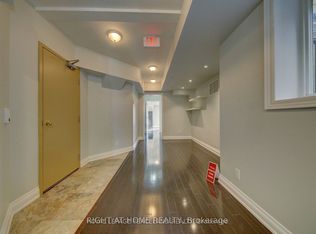 623 College St #201, Toronto, ON M6G1B5