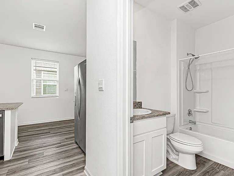 910 Drago Dr — Photo 4
