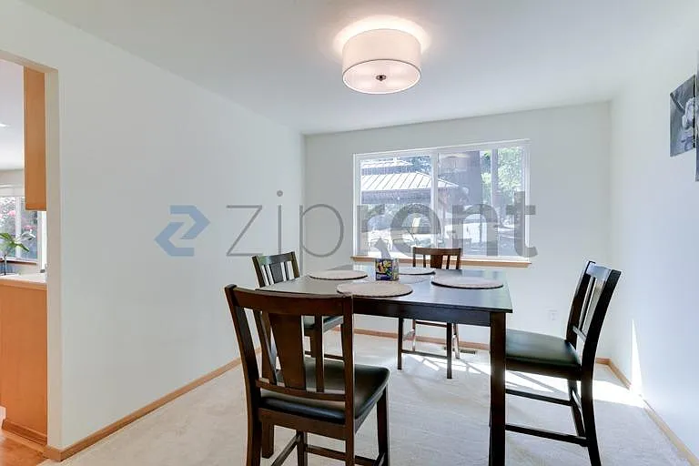 8835 SE 36th St — Photo 8