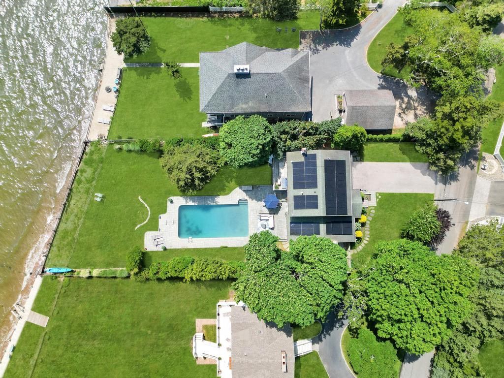 4 South St, Center Moriches, NY 11934 | Out East