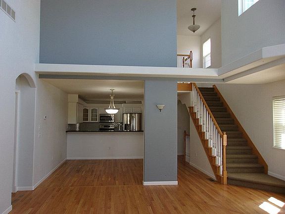 4th image of 1419 Grand Ave