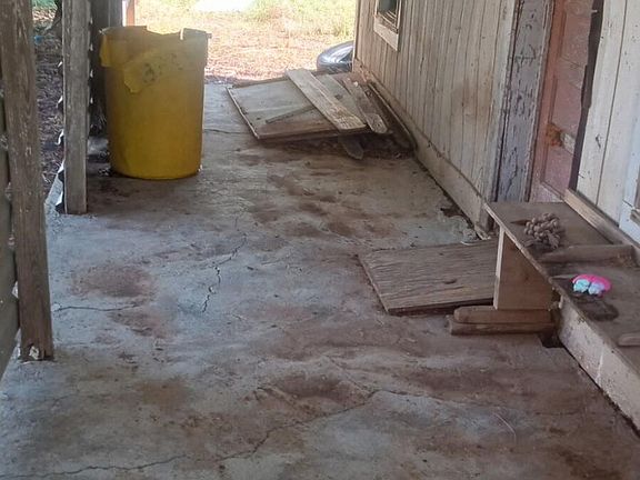 3rd image of 815 S 3rd St