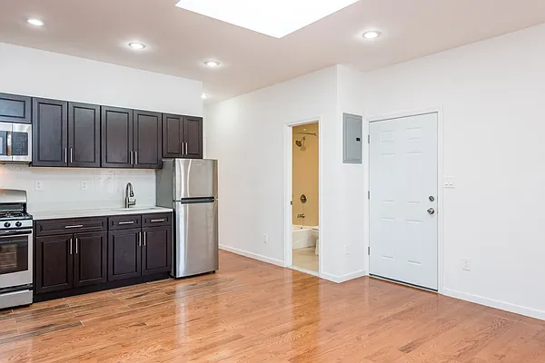 Rented by Nooklyn NYC LLC | media 5