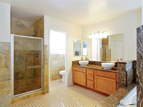 4th image of 25570 Sierra Leone Ct