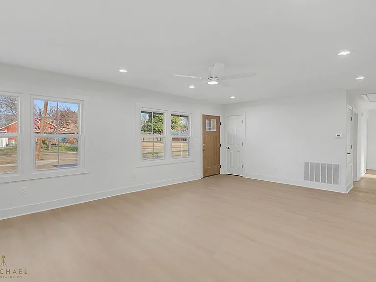 3916 Ella St — Photo 10