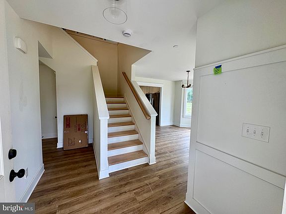 5th image of 117 N Lake Dr