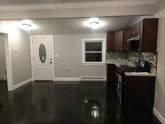 5th image of 3230 Lexington Ave APT 8