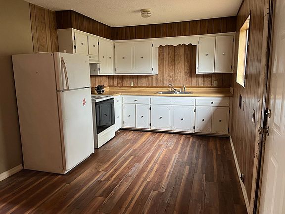 3rd image of 171 Fields St #1-6