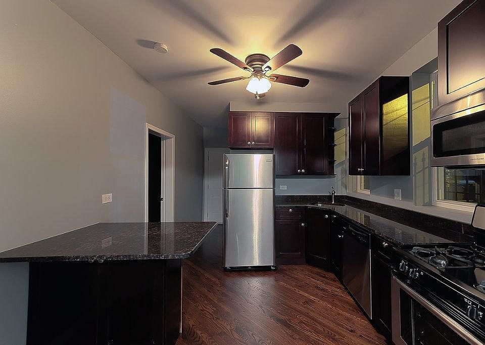 1st image of 2348 W Moffat St APT 2N