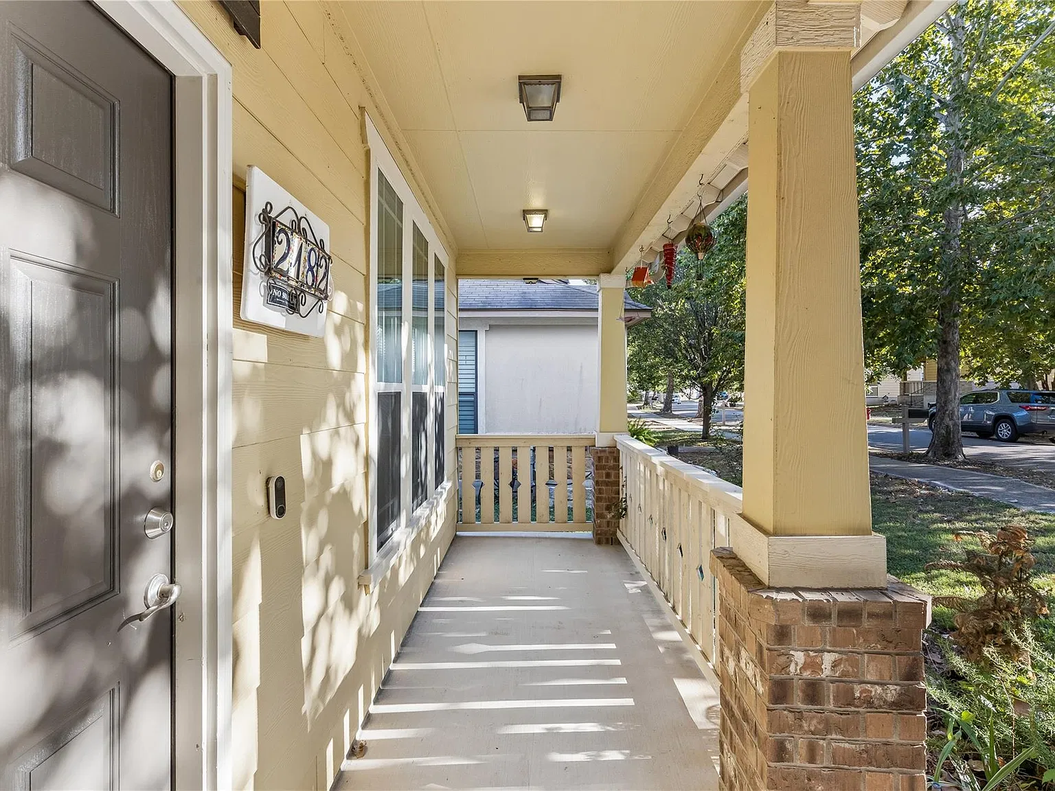 3 bed, 2.0 bath, 1597 sqft, $2,000 — Photo 3