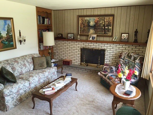2nd image of 810 Clifford Ave