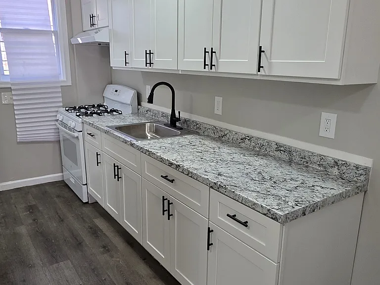 719 N Belnord Ave — Photo 3