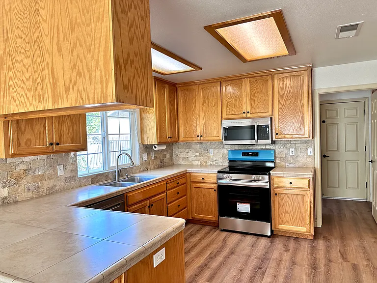 1217 Cathedral Creek Ct — Photo 8