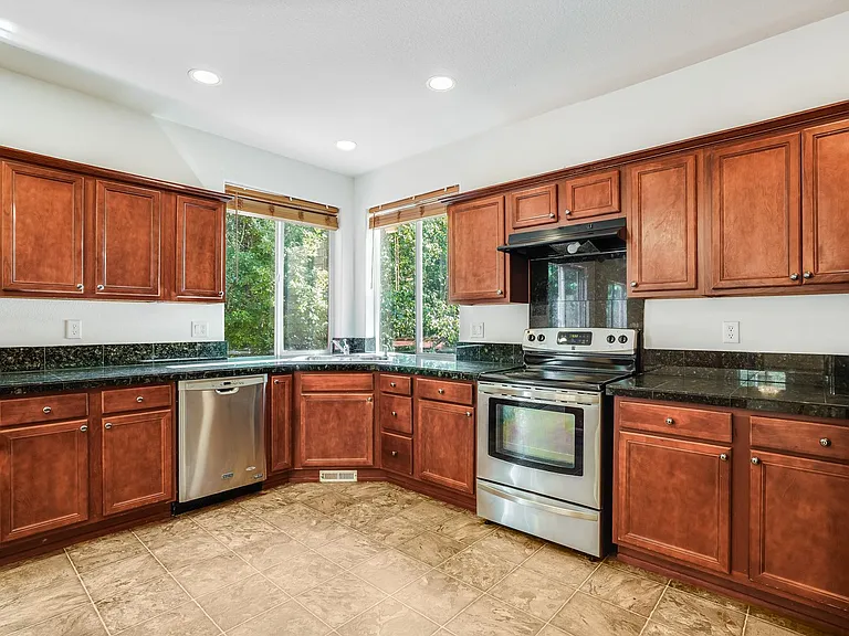 12590 NW Naomi Ln — Photo 7