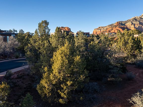 4th image of 75 Sandstone Drive