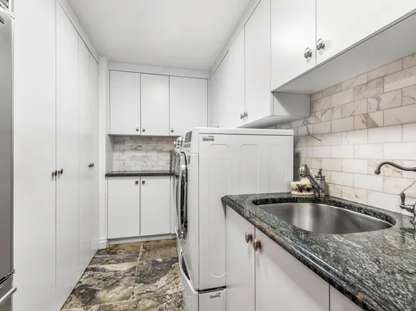 330 East 72nd Street image 9 of 13