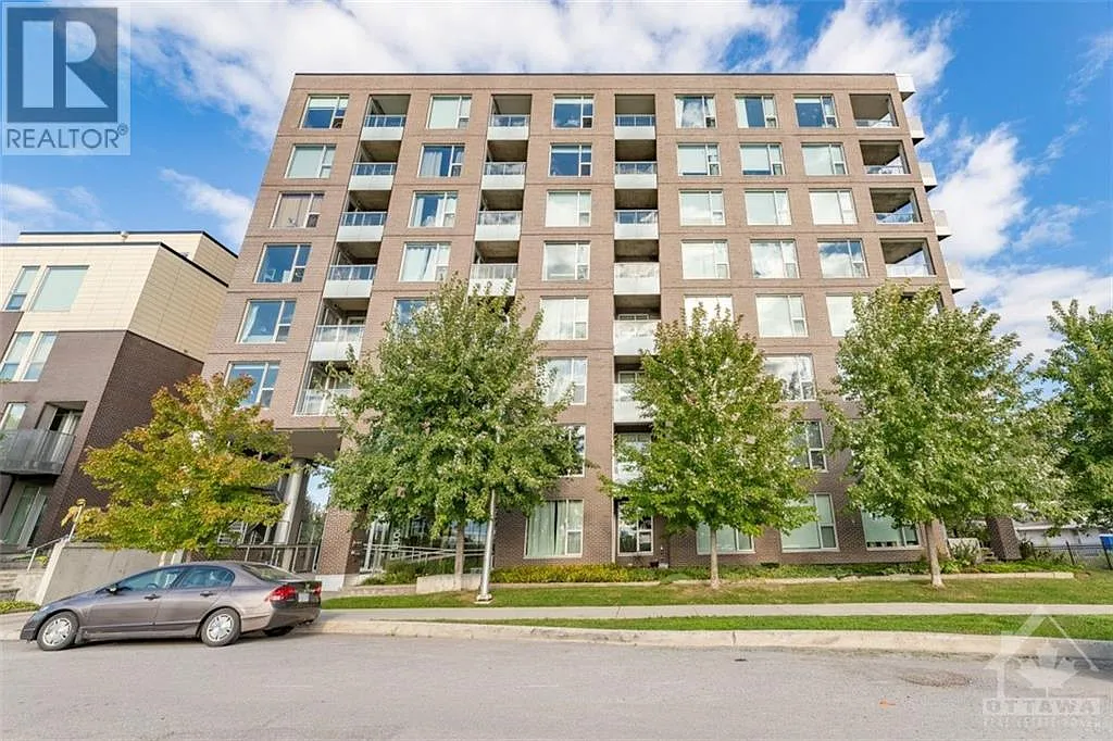 300C Lett St #422 — Photo 1