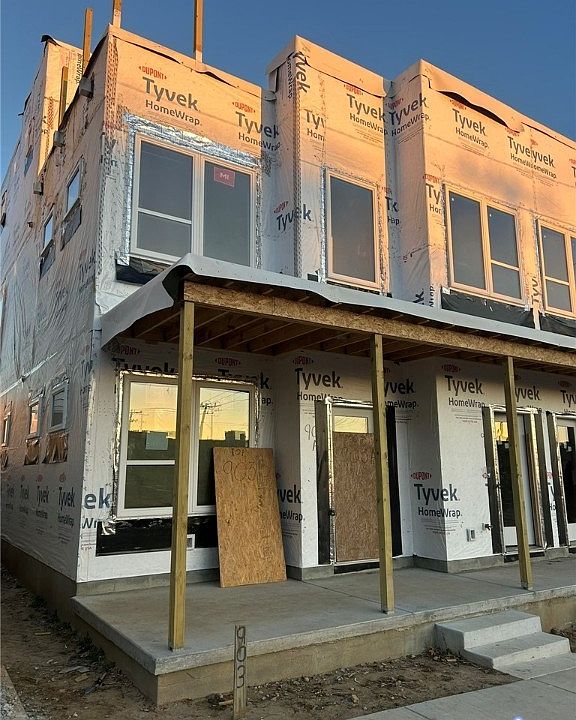 1st image of 903 Bainbridge St