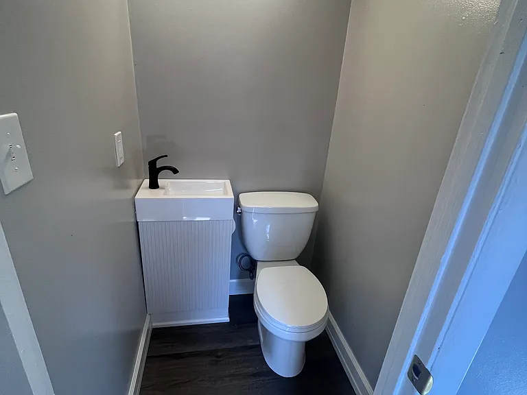 250 Mansion Rd #250 — Photo 5