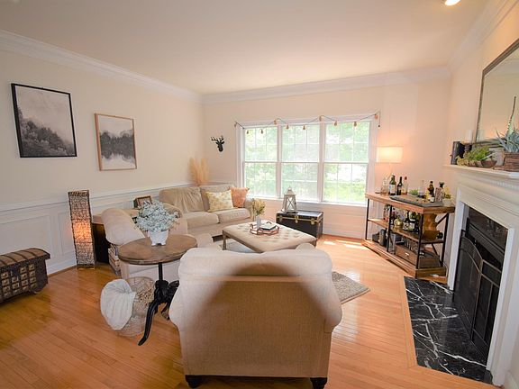 3rd image of 16858 Panorama Dr
