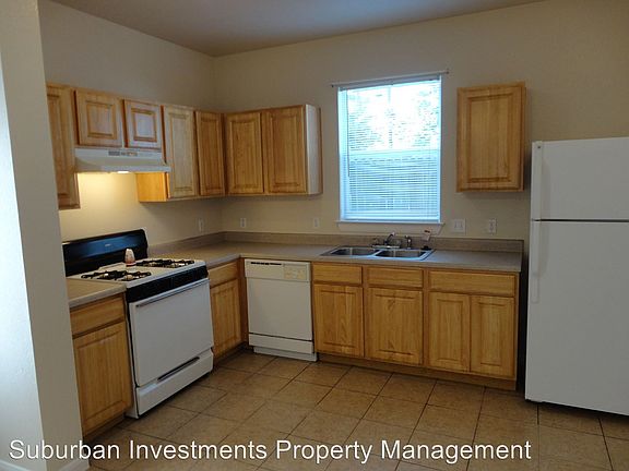 3rd image of 6104 Atwood St #B