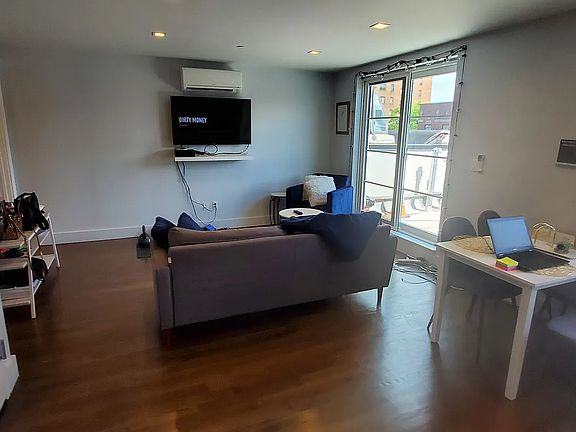 3rd image of 379 Sumpter St #4L