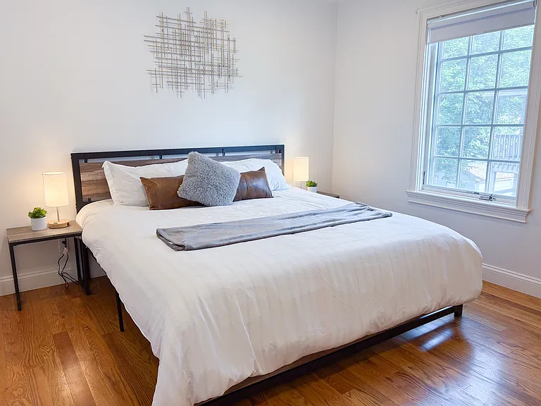 87 Stephen St #1C — Photo 77