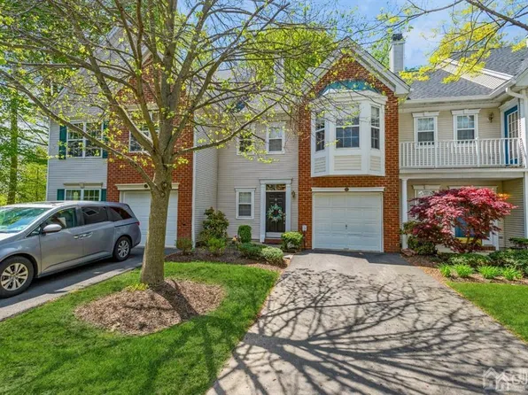 9 Burr Ct #1405, Plainsboro, NJ 08536