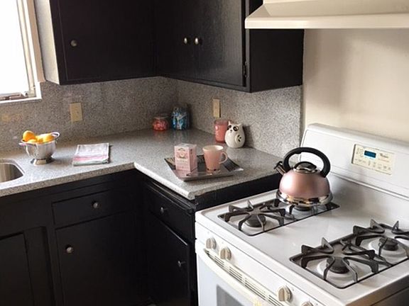 4th image of 1711 Oxley St APT F