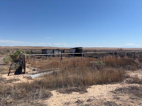 4th image of 2550 Canoncito School Rd