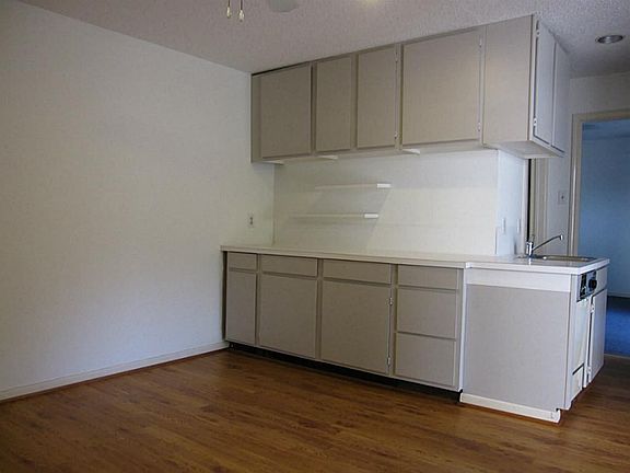 3rd image of 2337 South Blvd APT C
