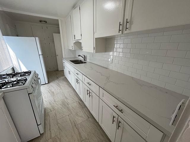 1st image of 3548 42nd St #1