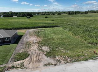 5003 17th St, Columbus, NE 68601