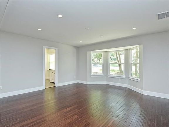 5th image of 5939 Highland Hills Dr