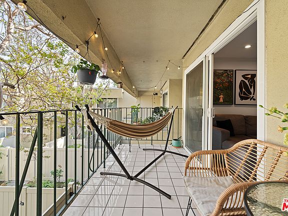 4th image of 11138 Aqua Vista St APT 63