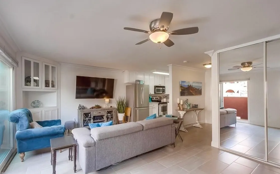 Studio, 460 sqft, $3,200 — Photo 2